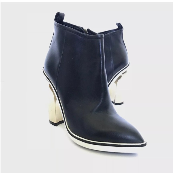 Nicholas Kirkwood Leather Ankle Boot Gold Heels - Picture 2 of 8